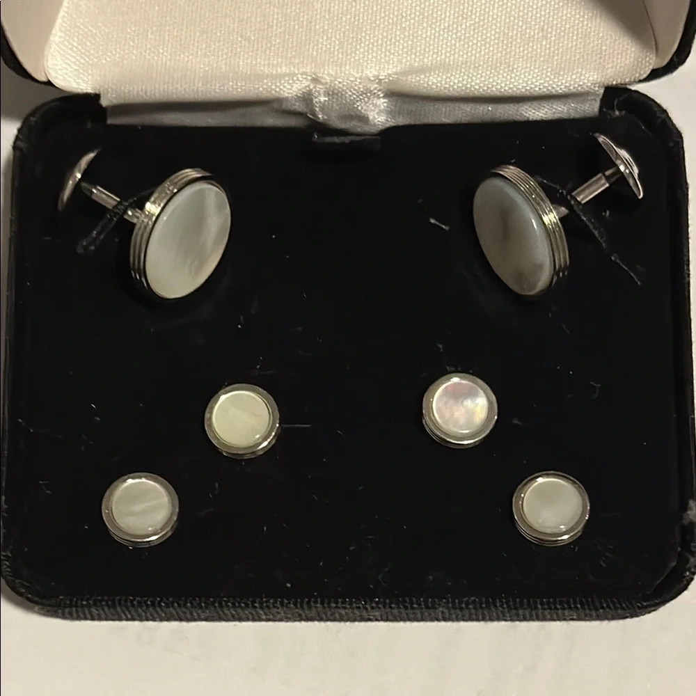 Pronto Uomo Silver and Pearl Cufflinks Set